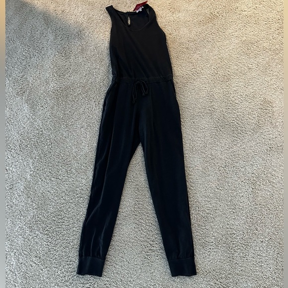 Evereve Sundry jumpsuit romper black - Picture 2 of 4